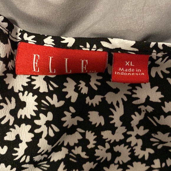 Beautiful women’s top - Picture 4 of 6